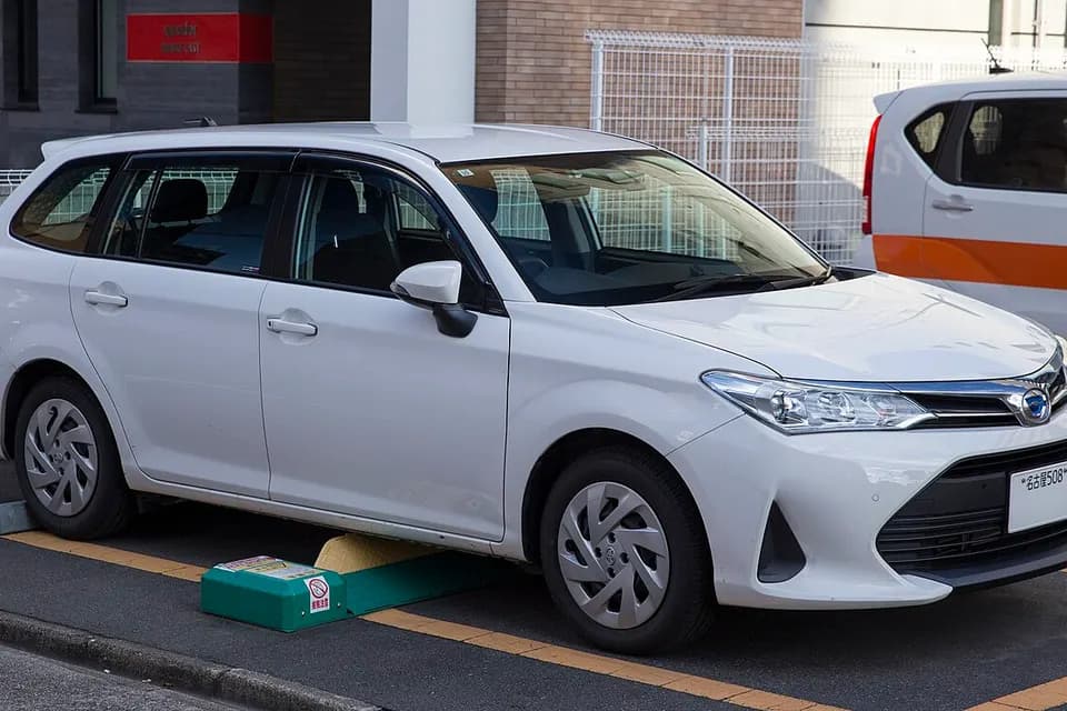 Toyota Corolla Fielder: representative photo, not the auction vehicle