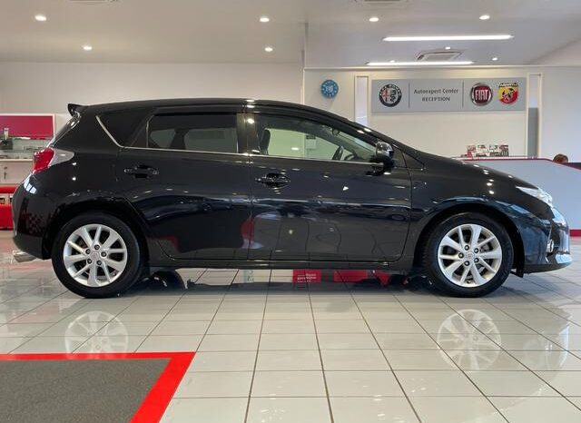 2013 TOYOTA AURIS 180G full