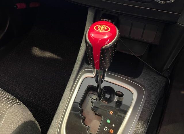 2013 TOYOTA AURIS 180G full