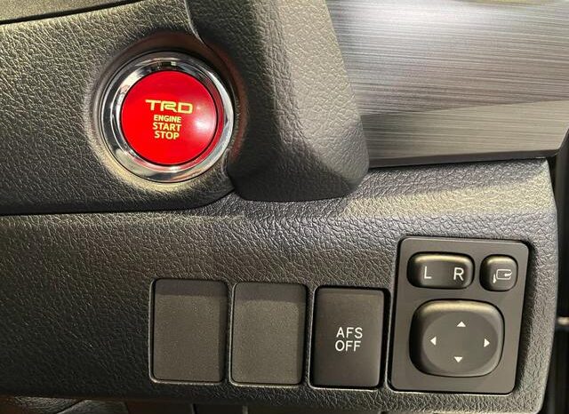 2013 TOYOTA AURIS 180G full