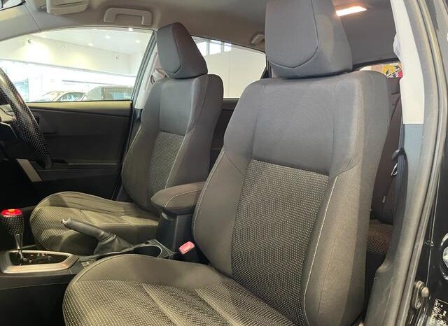 2013 TOYOTA AURIS 180G full